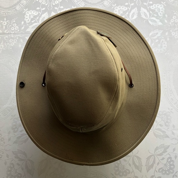 Walt Disney World Animal Kingdom Vintage Park Safari Hat With Pins Men’s Size M - Picture 2 of 16